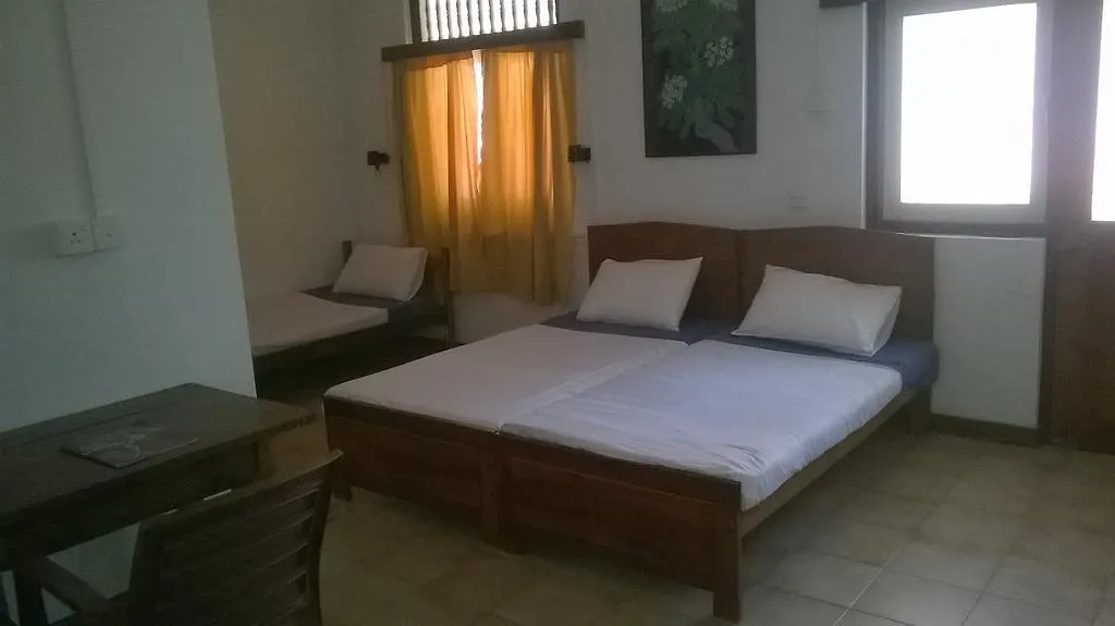 Sea Sands Beach Resort ネゴンボ