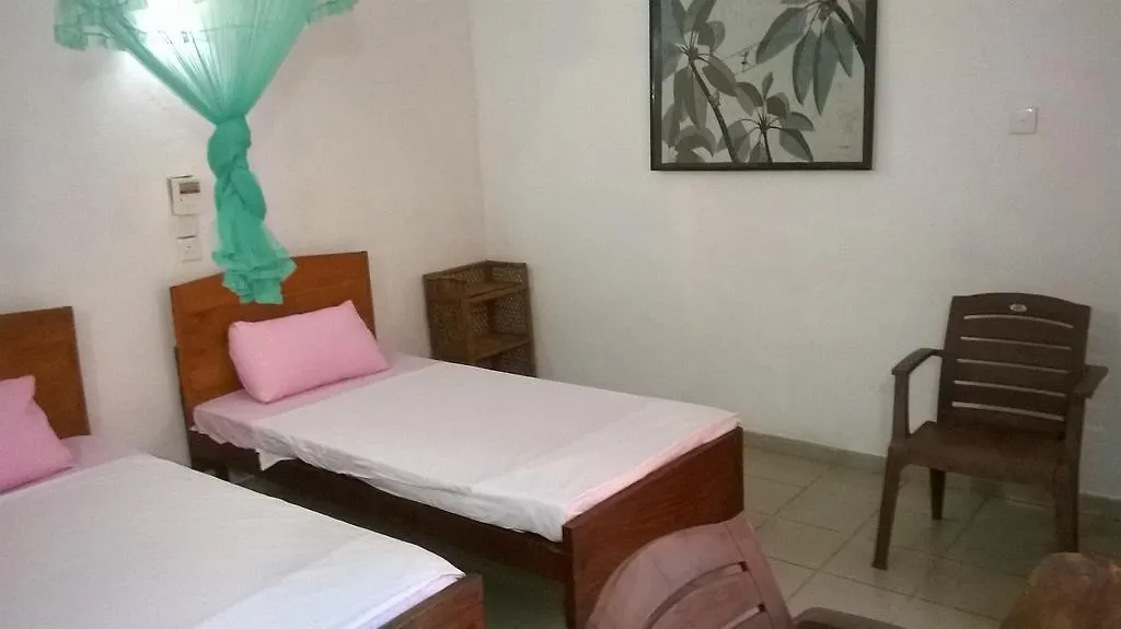 Sea Sands Beach Resort Negombo