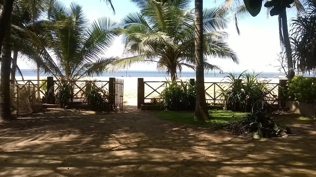 Sea Sands Beach Resort Negombo